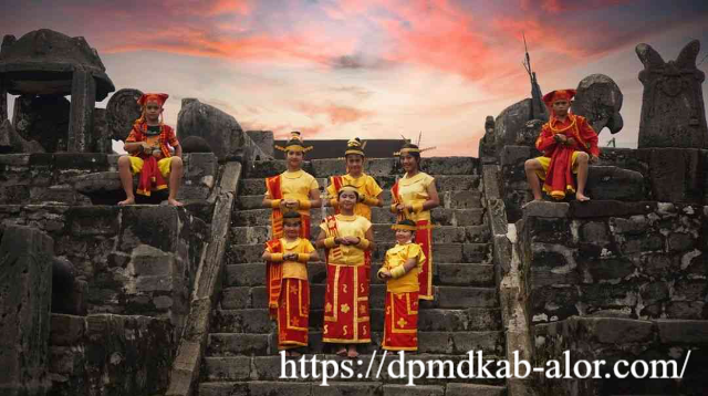 Keindahan dan Budaya Desa Hilisimaetano