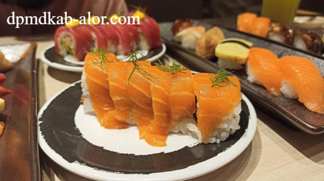 Mencicipi Sushi Ebi di Tokyo